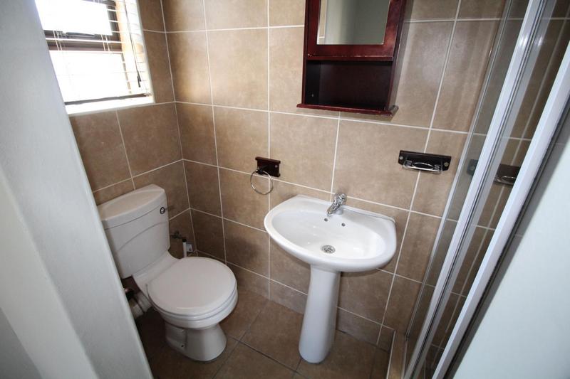 To Let 2 Bedroom Property for Rent in Vredekloof East Western Cape